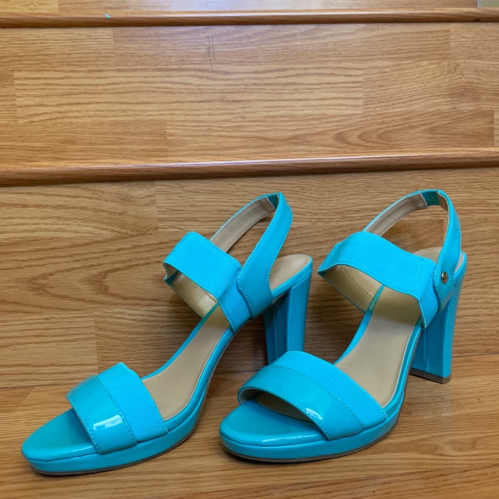 Teal heels